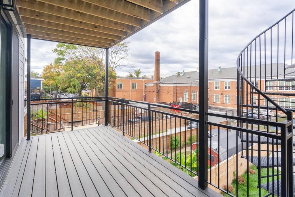 Capitol View 3 Penthouse With Rooftop Washington Esterno foto